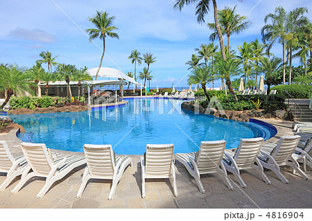 リゾートホテルのプールサイド リゾートホテルのプールサイド 4816904