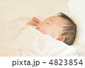 眠る赤ちゃん 4823854