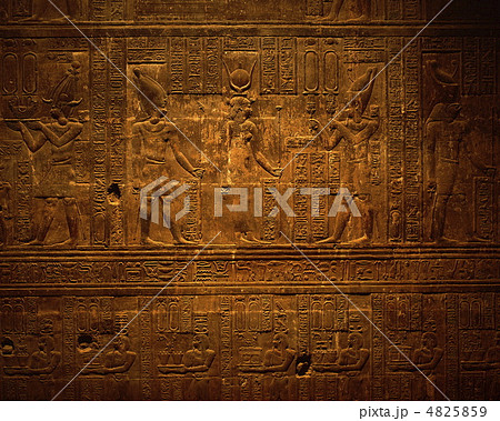 ハトホル神殿ハトホル神レリーフ 4825859