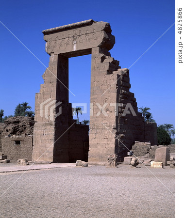ハトホル神殿北門 ハトホル神殿北門 4825866