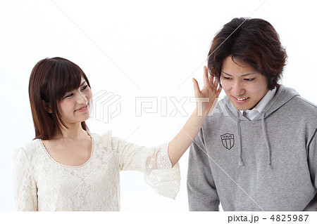 ビンタの写真素材