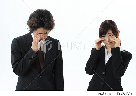 泣く2人　ブラック企業　 4826775