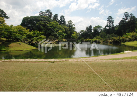 彦根城の「玄宮楽々園」(滋賀県彦根市金亀町) 彦根城の「玄宮楽々園」(滋賀県彦根市金亀町) 4827224