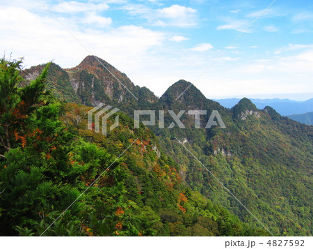 紅葉の大普賢岳 4827592