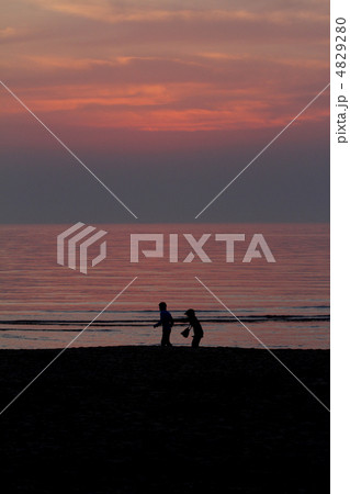 夕日と海 4829280
