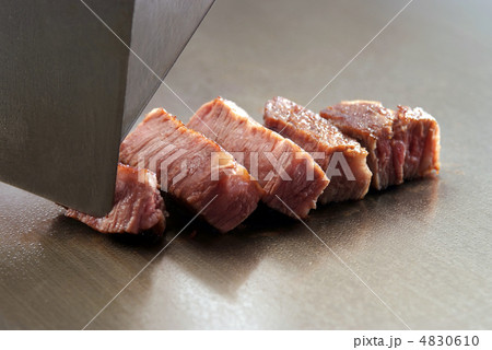 ステーキ　ヒレステーキ　鉄板焼き　和牛　牛　高級食材 肉　食材　鉄板焼きイメージ　肉イメージ　牛ヒレ 4830610