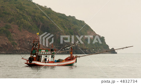 Fishing boat 4832734