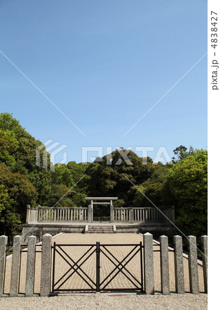 神武天皇陵　 4838427