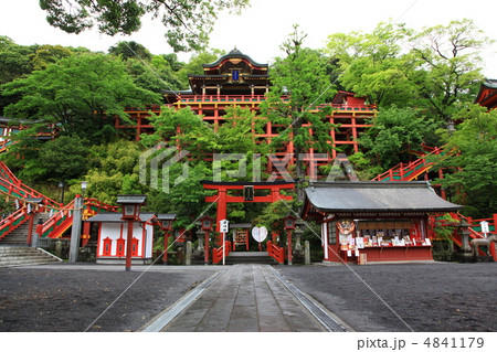 新緑の祐徳稲荷神社 4841179