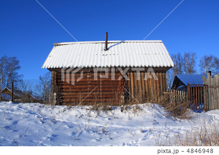 old wooden farmhouse old wooden farmhouse 4846948