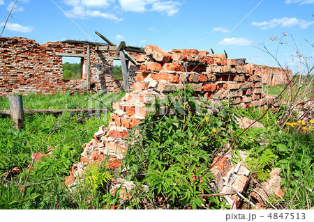 destroyed brick wall destroyed brick wall 4847513