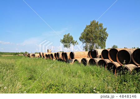 old gas pipes 4848146