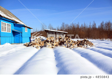old rural house 4850843