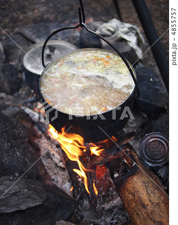 Traditional campfire cooking 4855757