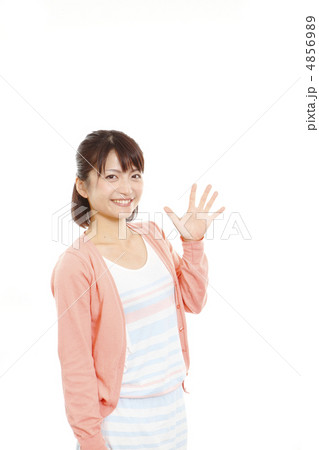 ファイブポイントの女性　モデル：大友　歩 4856989