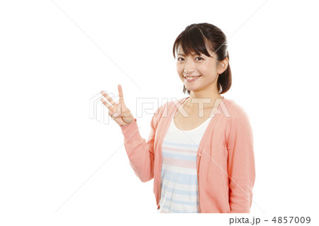 スリーポイントの女性 モデル:大友 歩 スリーポイントの女性 モデル:大友 歩 4857009