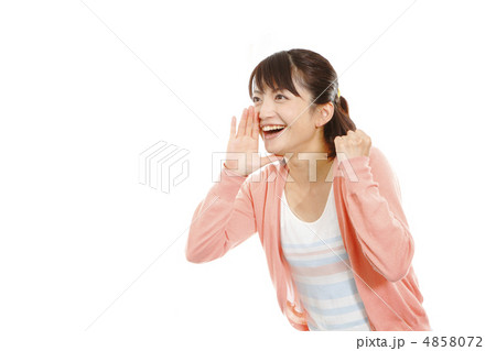 呼びかける女性 モデル:大友 歩 呼びかける女性 モデル:大友 歩 4858072