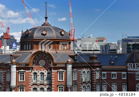 復元工事中の東京駅 4858184