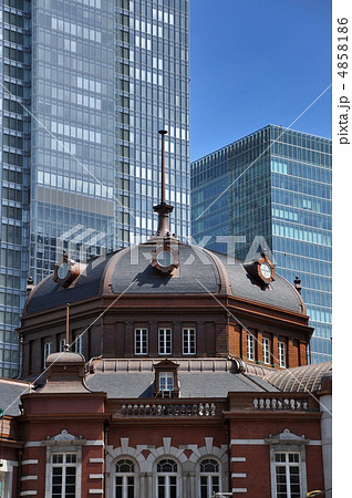 復元工事中の東京駅 4858186