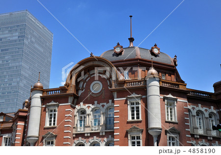 復元工事中の東京駅 4858190