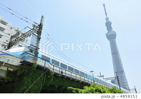 電車とツリー 電車とツリー 4859151