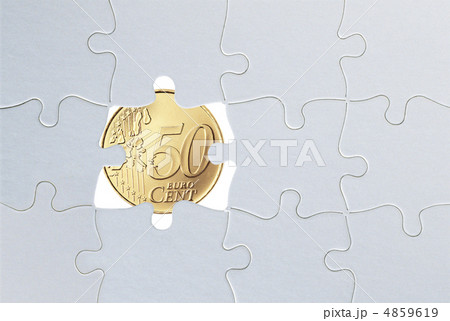 Puzzle and coin 4859619
