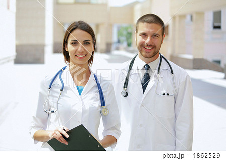 Young doctors Young doctors 4862529