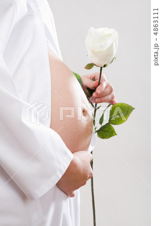 Pregnant woman 4863111