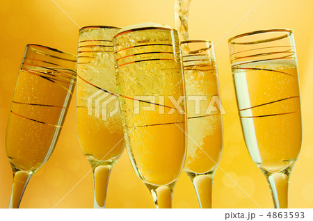 Champagne splashes. Gold Champagne splashes. Gold 4863593