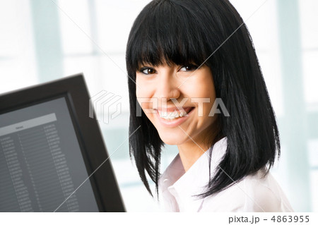 Young business woman 4863955