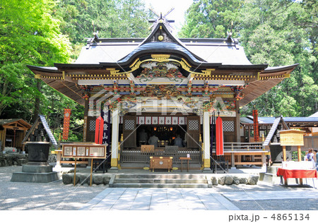 パワースポット　宝登山神社の拝殿 4865134