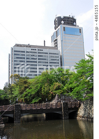 静岡県庁東館（左）と別館（右） 4865155