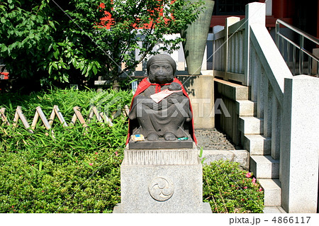 御祭神の大山咋神を祀り江戸城の鎮守として有名な日枝神社を訪れて 御祭神の大山咋神を祀り江戸城の鎮守として有名な日枝神社を訪れて 4866117