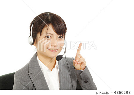 女性オペレーター　モデル：大友　歩 4866298