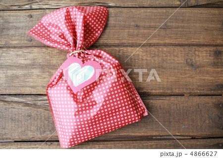 ハートのカード付きの簡易ラッピング 4866627