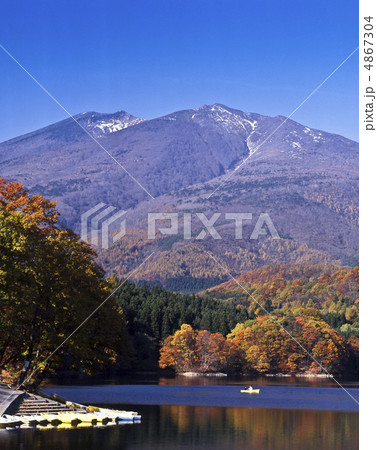 秋の長老湖と南蔵王 秋の長老湖と南蔵王 4867304