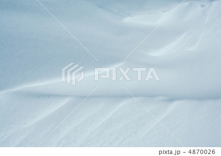 Drifted snow Drifted snow 4870026