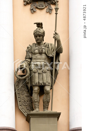 Sculpture war with a spear 4873921