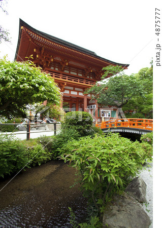 上賀茂神社　楼門 4875777