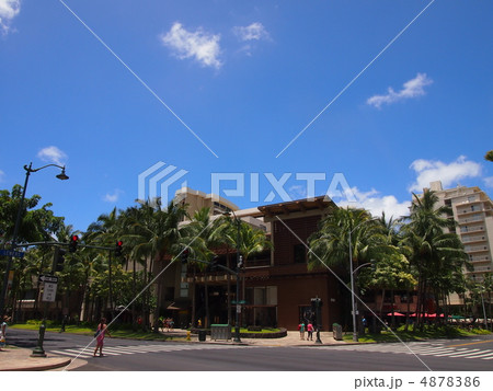 ハワイ、カラカウア・アベニュー 4878386
