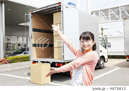 引越しイメージ　モデル：大友　歩 4879813