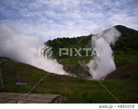 有珠山の噴火口 4882059