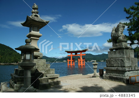 嚴島神社の鳥居 嚴島神社の鳥居 4883345