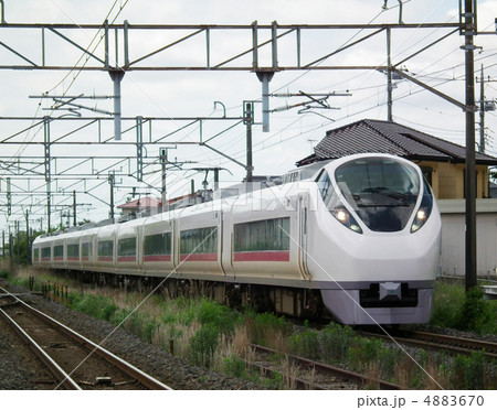 特急フレッシュひたち13号　E657系　牛久駅 4883670
