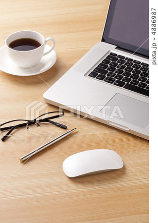 コーヒーとパソコン コーヒーとパソコン 4886987