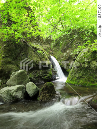 栃木県日光市 庚申山の滝 栃木県日光市 庚申山の滝 4887100