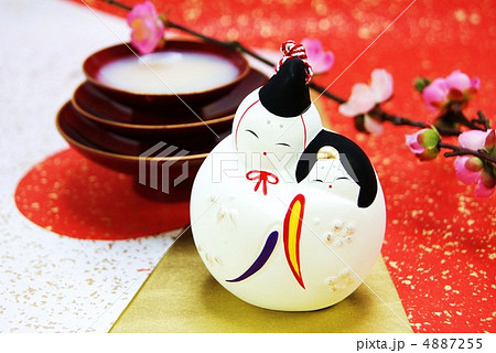 土鈴の抱え雛・三献白酒・和紙３種バック横位置 4887255