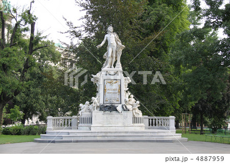 モーツァルト像 4887959