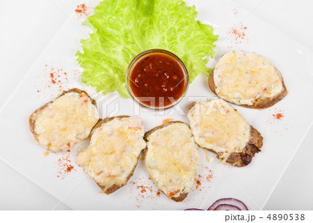 Baked beef tongue 4890538