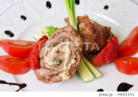 Pork rolls with vegetables 4893341